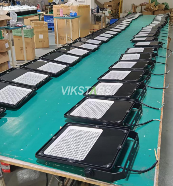 सर्वश्रेष्ठ गुणवत्ता एलईडी बाढ़ रोशनी 50w 100w 150w 200w 250w 300w फुटबॉल मैदान सुरंग के लिए 14