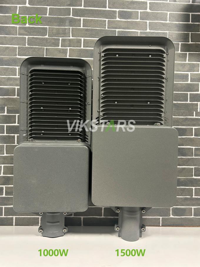 200W 300W 400W 500W क्लासिक एल्यूमीनियम सौर स्ट्रीट लाइट्स 3