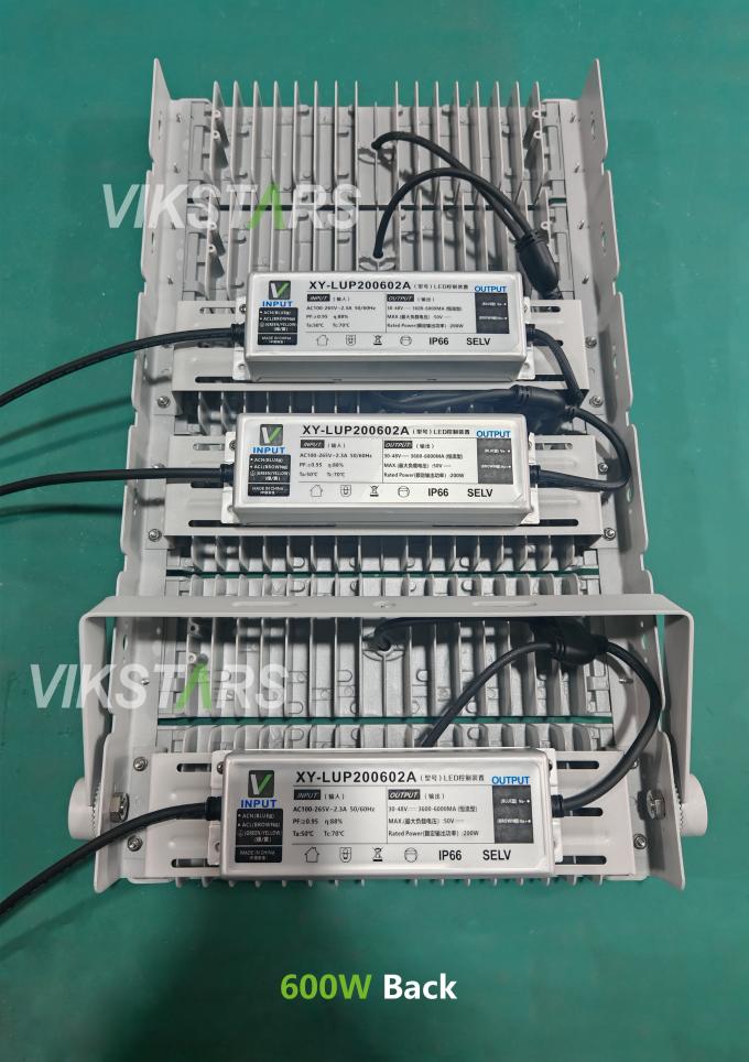 अच्छी कीमत 100W मॉड्यूल बाढ़ रोशनी IP65 जलरोधक उच्च स्टेडियम मस्तूल प्रकाश परावर्तक 7