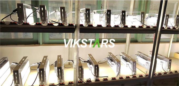 अच्छी कीमत 100W मॉड्यूल बाढ़ रोशनी IP65 जलरोधक उच्च स्टेडियम मस्तूल प्रकाश परावर्तक 24