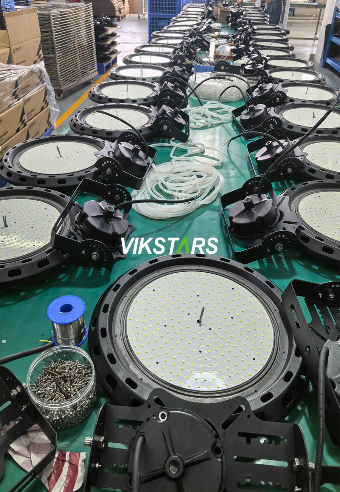 150lm/w यूएफओ हाई बे लाइट्स के साथ डाई-कास्टिंग एल्यूमिनिन हाउसिंग 5 साल की वारंटी ईएमसी एलईडी 13