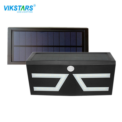 RGB 3000mA लैंसकेपिंग सोलर पावर्ड गार्डन लाइट्स LVD DC 3.2V बिल्डिंग वॉल