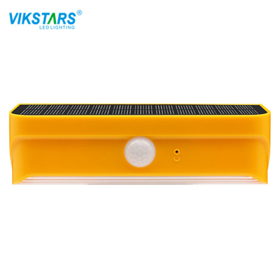 1W 2W बाहरी सोलर लाइट्स IP65 वाटरप्रूफ 120 ° सेंसिंग एंगल फॉर कोर्टयार्ड लाइटिंग